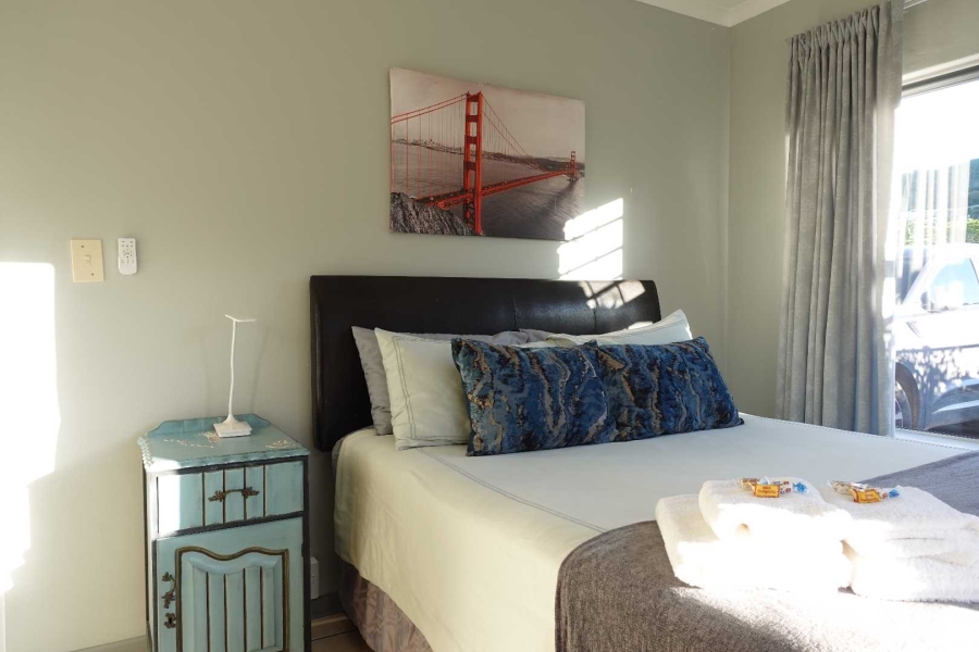 6 Bedroom Property for Sale in Outeniqua Strand Western Cape